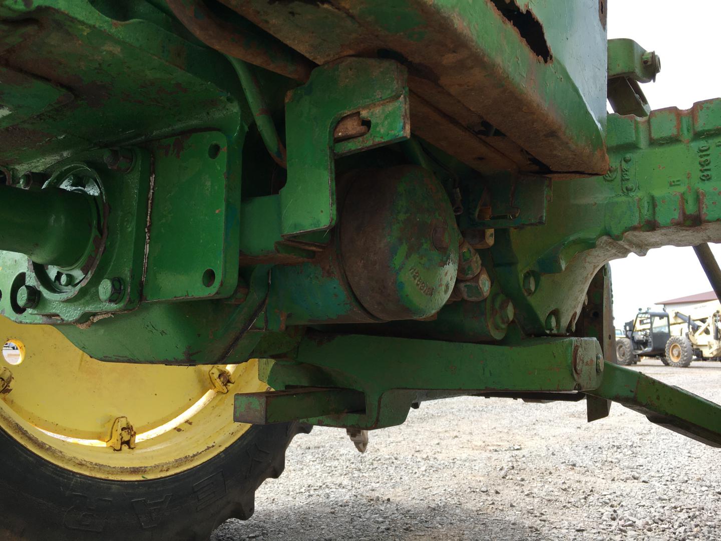 ./imagenes/INVOICE/2019/12103/TRACTOR JOHN DEERE 3010  (27).JPG